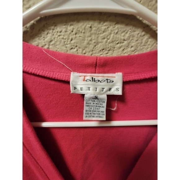 Talbots Petites 100% Cotton Pink Cardigan With Gold Colored Hardware - Picture 3 of 4